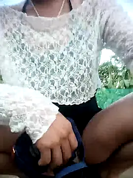 Aria Zara online show from May 2026 10:50:02 PM