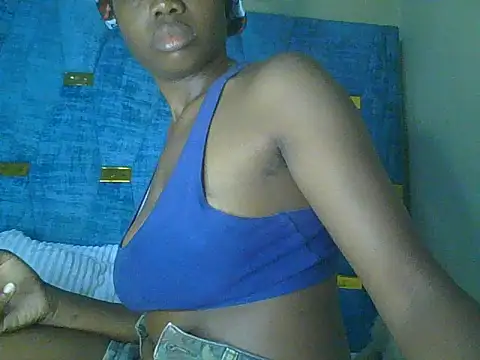 Snapshot of Mariana_150 chatting on May 2026 04:07:01 AM Mariana 150 online show from May 2026 04:07:01 AM