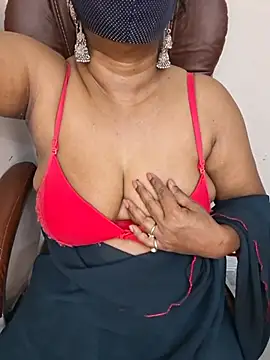 MISS-LOVEV online show from July 2026 04:19:01 AM
