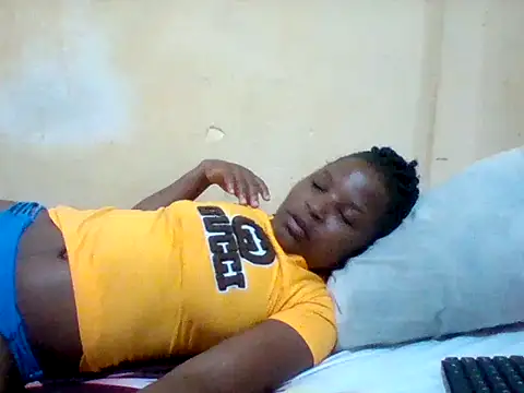 Snapshot of Camilla-Sweets chatting on June 2026 04:40:02 PM Camilla-Sweets online show from June 2026 04:40:02 PM