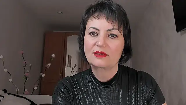 Snapshot of Helen_Beller chatting on July 2026 12:33:01 PM Helen Beller online show from July 2026 12:33:01 PM