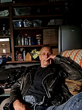 Snapshot of truckdawg2023 chatting on June 2026 02:28:02 PM truckdawg2023 online show from June 2026 02:28:02 PM