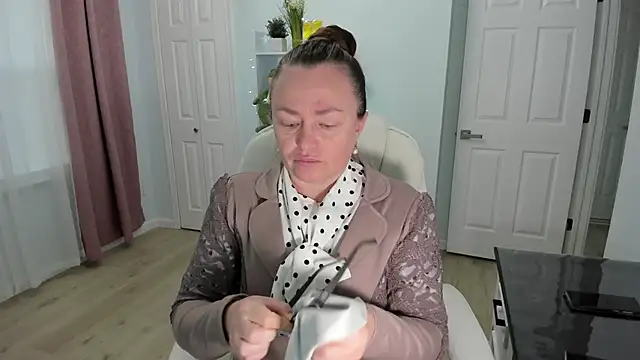 Snapshot of Vika73 chatting on December 2024 01:12:02 PM Vika73 online show from December 2024 01:12:02 PM