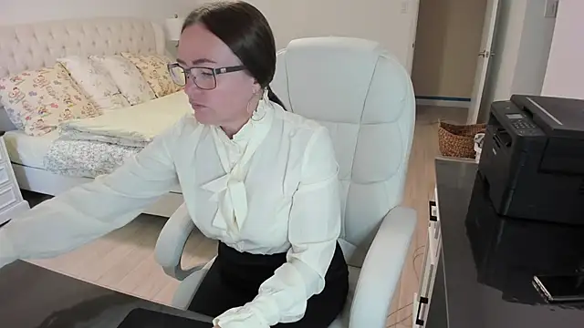 Snapshot of Vika73 chatting on September 2025 12:59:02 PM Vika73 online show from September 2025 12:59:02 PM