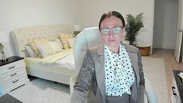 Snapshot of Vika73 chatting on June 2026 10:54:02 AM Vika73 online show from June 2026 10:54:02 AM