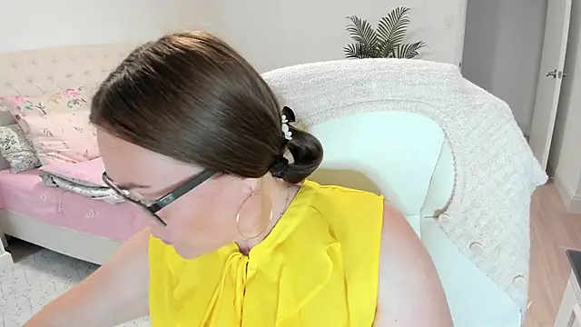 Snapshot of Vika73 chatting on June 2026 10:50:02 AM Vika73 online show from June 2026 10:50:02 AM