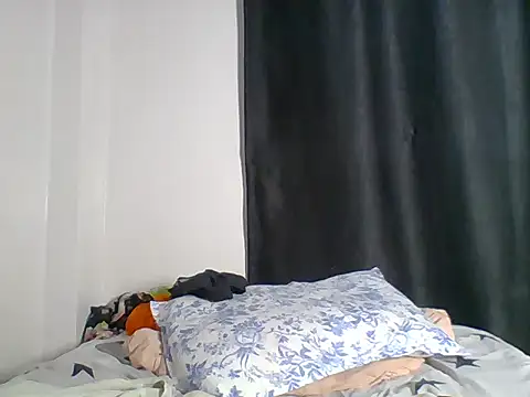 Snapshot of kee_vigin chatting on May 2026 05:55:02 PM kee vigin online show from May 2026 05:55:02 PM