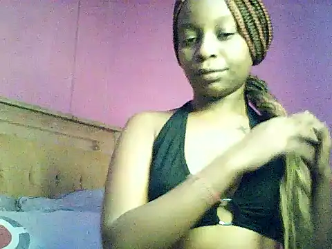 Snapshot of Sexy_brie chatting on May 2026 04:47:02 PM Sexy brie online show from May 2026 04:47:02 PM