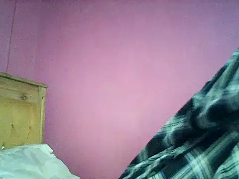 Snapshot of Sexy_brie chatting on May 2026 11:00:01 PM Sexy brie online show from May 2026 11:00:01 PM