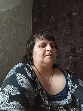Snapshot of LisichkaOksana chatting on May 2026 12:00:02 PM LisichkaOksana online show from May 2026 12:00:02 PM