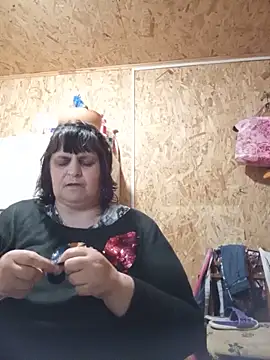 Snapshot of LisichkaOksana chatting on May 2026 08:18:01 PM LisichkaOksana online show from May 2026 08:18:01 PM