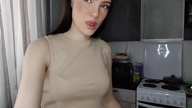 Snapshot of PotatoesHoney chatting on May 2026 07:03:01 AM PotatoesHoney online show from May 2026 07:03:01 AM