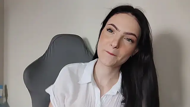 Snapshot of PotatoesHoney chatting on May 2026 01:07:02 PM PotatoesHoney online show from May 2026 01:07:02 PM