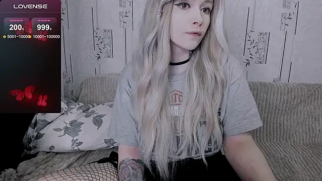 Polly Megan online show from May 2026 08:17:01 PM