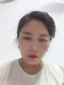 Snapshot of LL-001 chatting on June 2026 01:07:02 AM LL-001 online show from June 2026 01:07:02 AM
