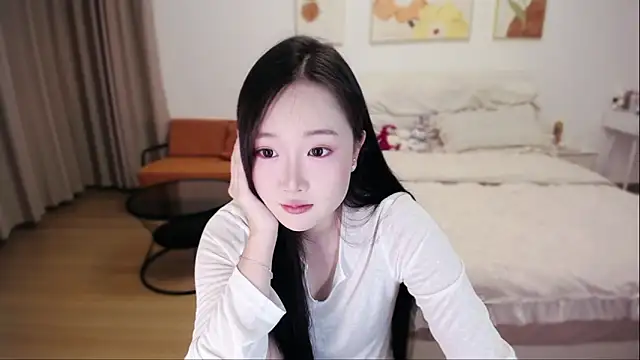 Snapshot of Yu-yu-6 chatting on May 2026 07:04:01 AM Yu-yu-6 online show from May 2026 07:04:01 AM