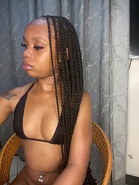 Snapshot of sexyie_caramel chatting on June 2026 08:24:01 PM sexyie caramel online show from June 2026 08:24:01 PM