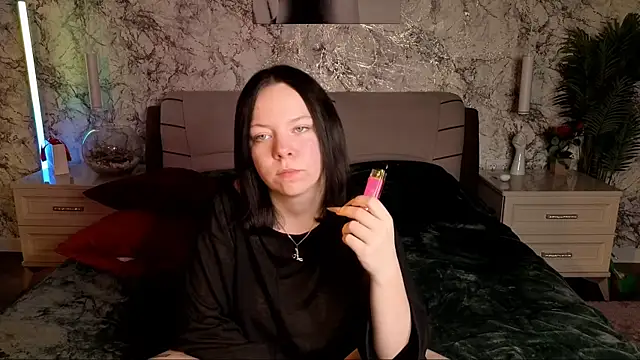 Snapshot of Shirley_Hartt chatting on May 2026 07:44:01 PM Shirley Hartt online show from May 2026 07:44:01 PM