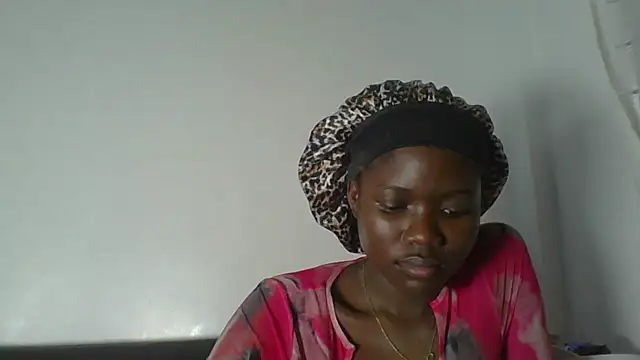 Snapshot of Ebony-Candy chatting on May 2026 06:03:01 PM Ebony-Candy online show from May 2026 06:03:01 PM