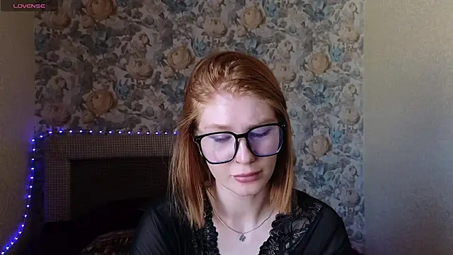 Juli Ginger online show from June 2026 05:56:02 AM