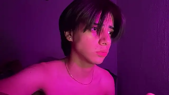 Snapshot of Alesexito chatting on June 2026 01:48:01 AM Alesexito online show from June 2026 01:48:01 AM