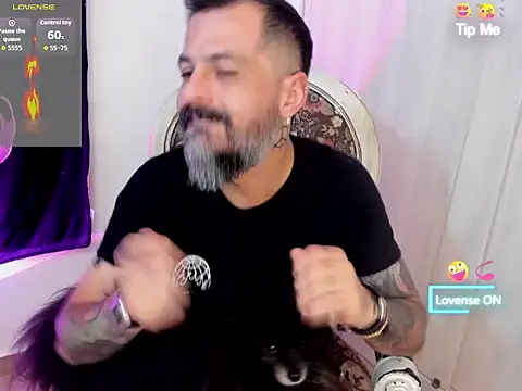 Snapshot of Miguel_angeel_ chatting on July 2026 04:33:02 PM Miguel angeel online show from July 2026 04:33:02 PM