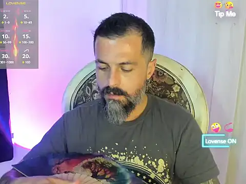 Snapshot of Miguel_angeel_ chatting on July 2026 04:42:02 PM Miguel angeel online show from July 2026 04:42:02 PM