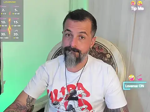 Snapshot of Miguel_angeel_ chatting on July 2026 04:35:02 PM Miguel angeel online show from July 2026 04:35:02 PM