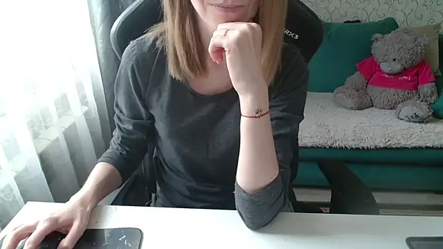 Snapshot of -Millamanka- chatting on May 2026 02:58:02 PM -Millamanka- online show from May 2026 02:58:02 PM