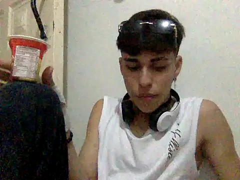 Snapshot of andrytedu_20 chatting on May 2026 02:42:02 AM andrytedu 20 online show from May 2026 02:42:02 AM
