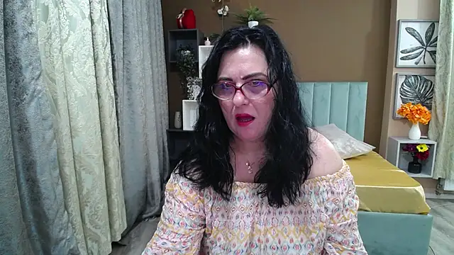 Snapshot of ValerieSmithsx chatting on May 2026 05:48:02 AM ValerieSmithsx online show from May 2026 05:48:02 AM