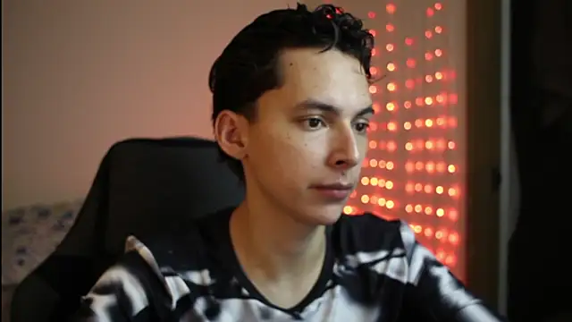 archi love online show from April 2026 04:06:02 AM