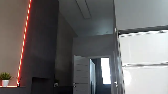 BloomLizzy online show from May 2026 03:07:01 PM