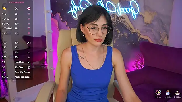 Snapshot of EviiLune chatting on July 2026 08:33:02 PM EviiLune online show from July 2026 08:33:02 PM