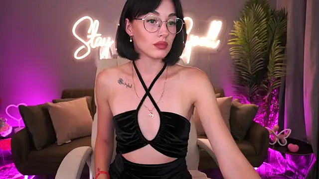 Snapshot of EviiLune chatting on August 2026 08:29:01 PM EviiLune online show from August 2026 08:29:01 PM
