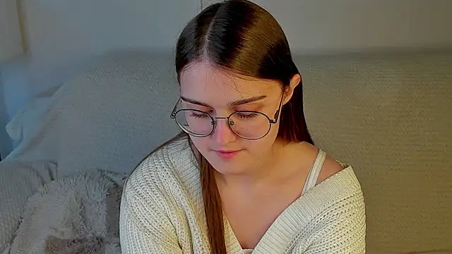 Snapshot of Veta_cutE chatting on May 2026 12:24:01 PM Veta cutE online show from May 2026 12:24:01 PM