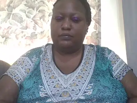 Snapshot of fat_ebonyqueen chatting on June 2026 05:59:01 AM fat ebonyqueen online show from June 2026 05:59:01 AM