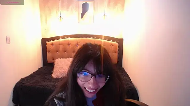 Snapshot of Allyshon_ chatting on June 2026 08:02:01 PM Allyshon online show from June 2026 08:02:01 PM
