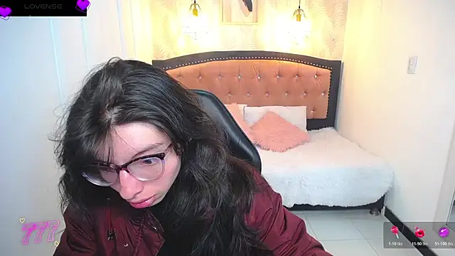 Snapshot of Allyshon_ chatting on July 2026 08:00:02 PM Allyshon online show from July 2026 08:00:02 PM