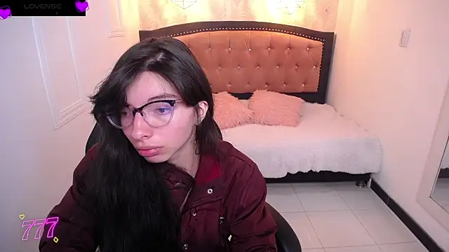 Snapshot of Allyshon_ chatting on July 2026 08:36:01 PM Allyshon online show from July 2026 08:36:01 PM