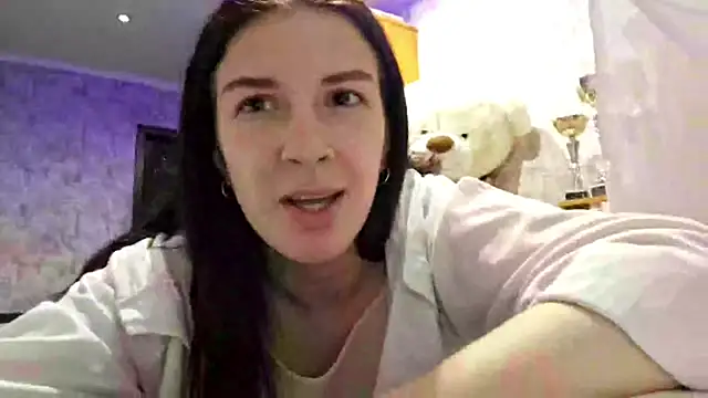 Snapshot of MoroseViki chatting on May 2026 06:09:01 PM MoroseViki online show from May 2026 06:09:01 PM