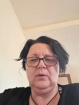 Snapshot of Diana_Diafan chatting on May 2026 03:17:02 PM Diana Diafan online show from May 2026 03:17:02 PM