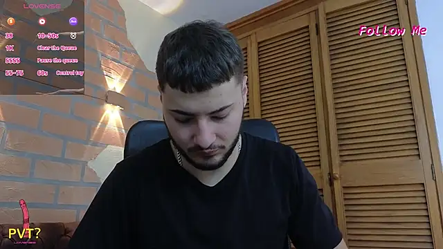 Brandon 01 online show from May 2026 07:22:02 PM