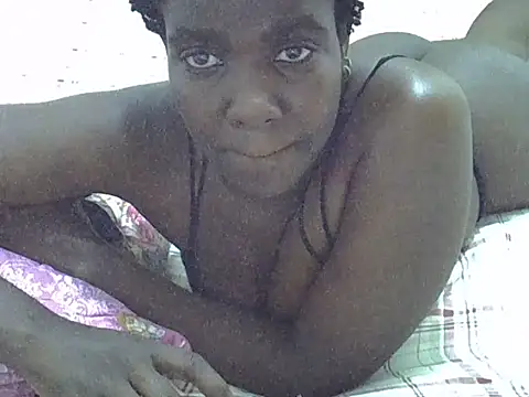 Snapshot of Queen-Alicia chatting on June 2026 05:51:01 PM Queen-Alicia online show from June 2026 05:51:01 PM
