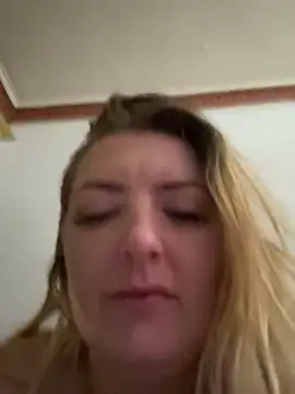 sofivibe online show from June 2026 10:38:02 PM