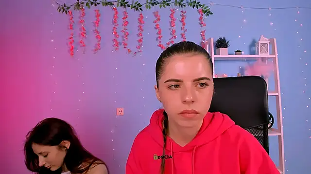 lyra desire online show from June 2026 06:42:01 PM