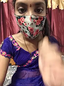 Snapshot of reshma124 chatting on June 2026 08:50:01 AM reshma124 online show from June 2026 08:50:01 AM