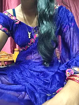 Snapshot of reshma124 chatting on July 2026 01:20:02 PM reshma124 online show from July 2026 01:20:02 PM