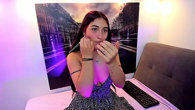 Snapshot of Nina-Mars chatting on May 2026 07:11:02 PM Nina-Mars online show from May 2026 07:11:02 PM