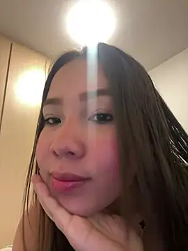bellaroch online show from May 2026 12:41:02 AM